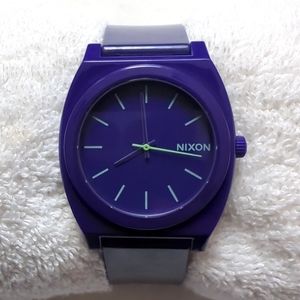 EUC Nixon Minimal The Time Teller P Purple Watch
